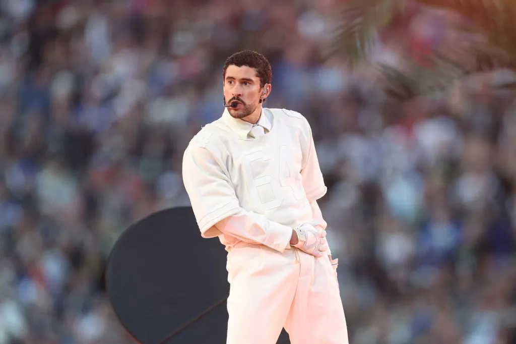 Bad Bunny Honors Willie Colon at São Paulo Concert