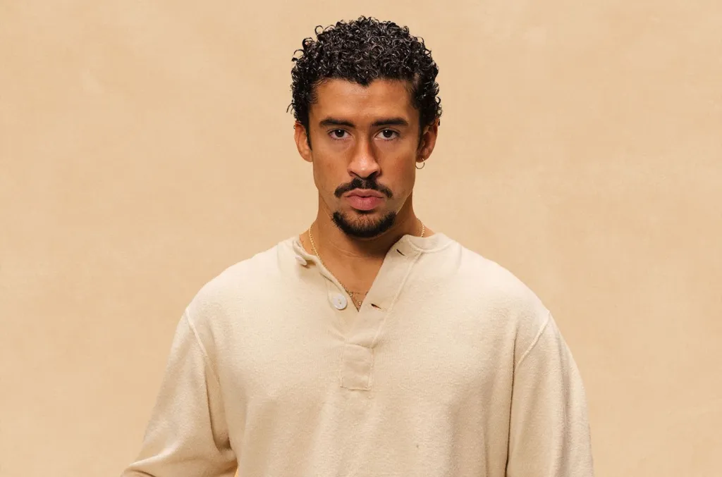 Bad Bunny’s ‘DeBÍ TiRAR MáS FOToS’ Returns to No. 1 on Billboard 200